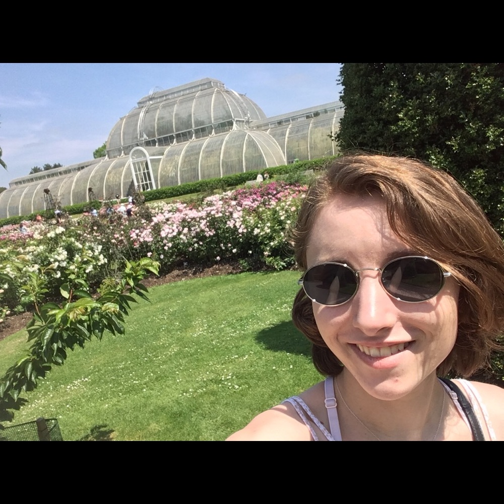 Meet your Posher, Caroline